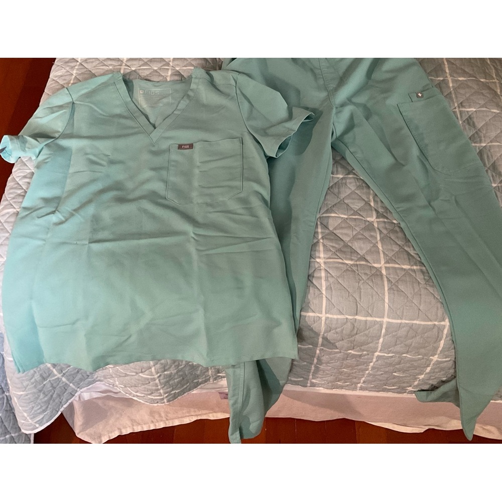 Sea glass Figs scrubs - XS top; S bottom